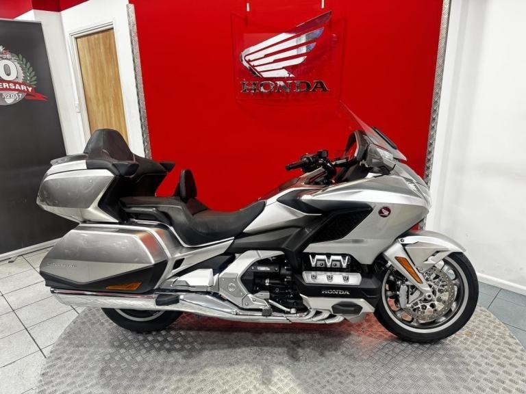 2025 Honda GL1800 Gold Wing Tour DCT