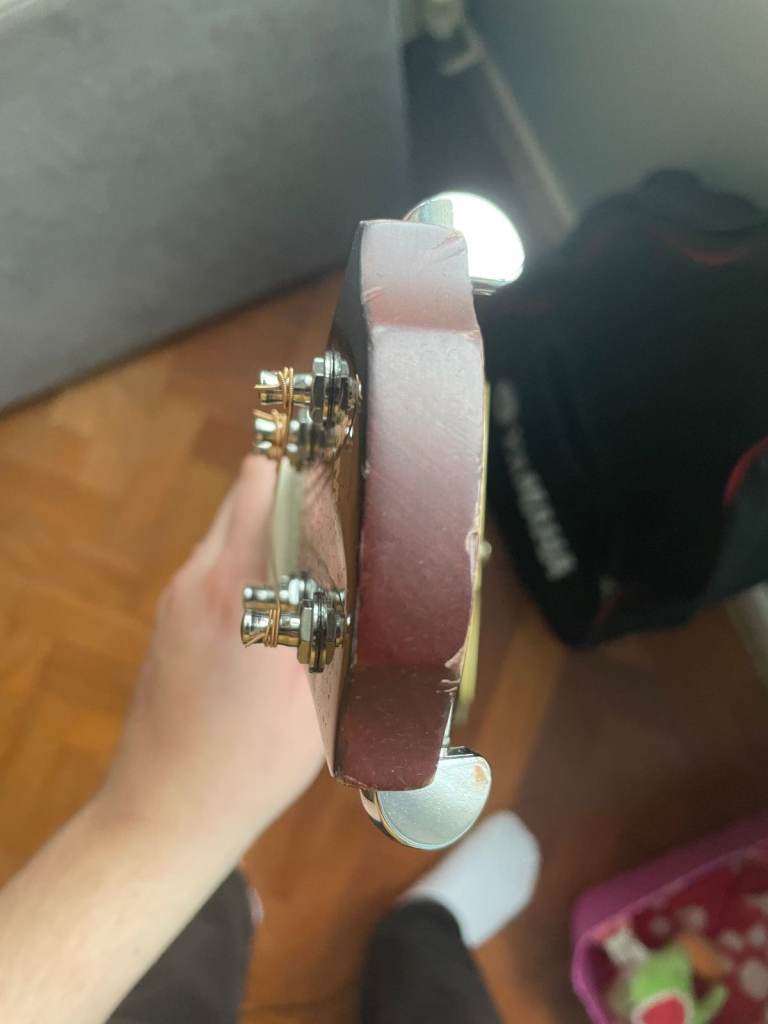 YAMAHA APX500II electro-acoustic guitar with case