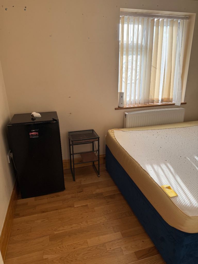 I have 2 rooms for renting out 