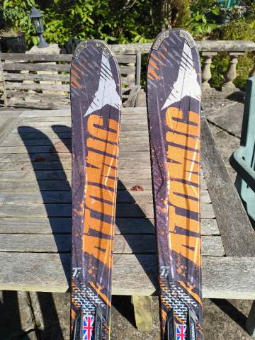 Atomic nomad smoke ti 157cm skis, £150.00 for Sale in Keynsham