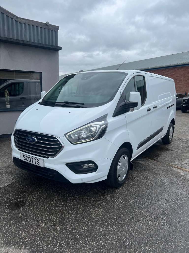 2021 Ford Transit Custom 2.0 LWB  Low Roof Trend Van WITH AIRCON PANEL VAN Diesel Manual