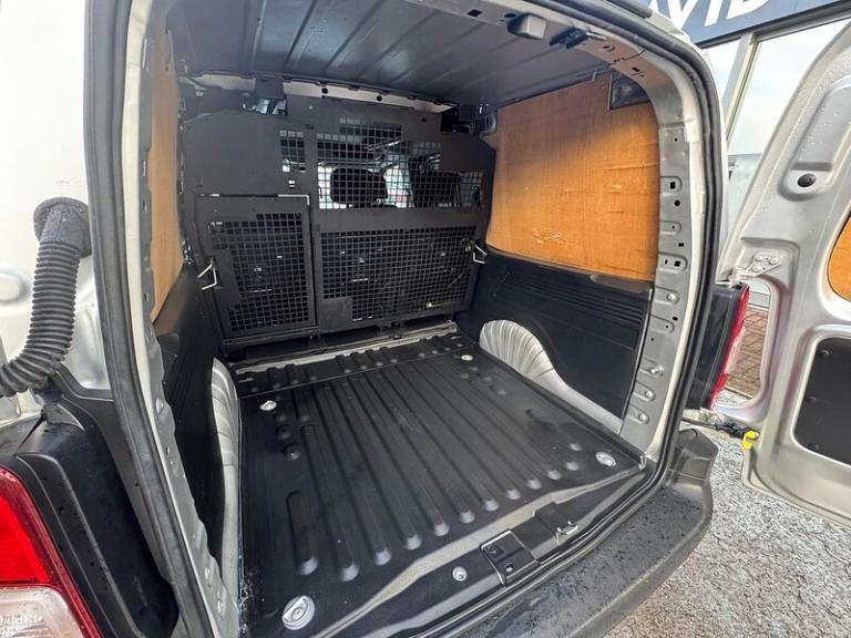 2023 Citroen Berlingo HDi 100ps 850 Enterprise XL Edition 5 Seat Kombi Crew Cab L2 LWB Crew Euro ...