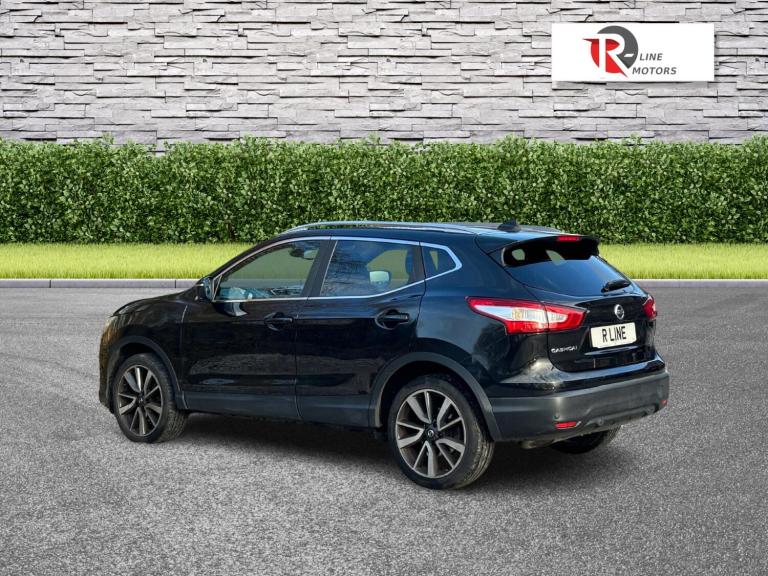 2015 Nissan Qashqai 1.6 DiG-T Tekna [Non-Panoramic] 5dr HATCHBACK PETROL Manual