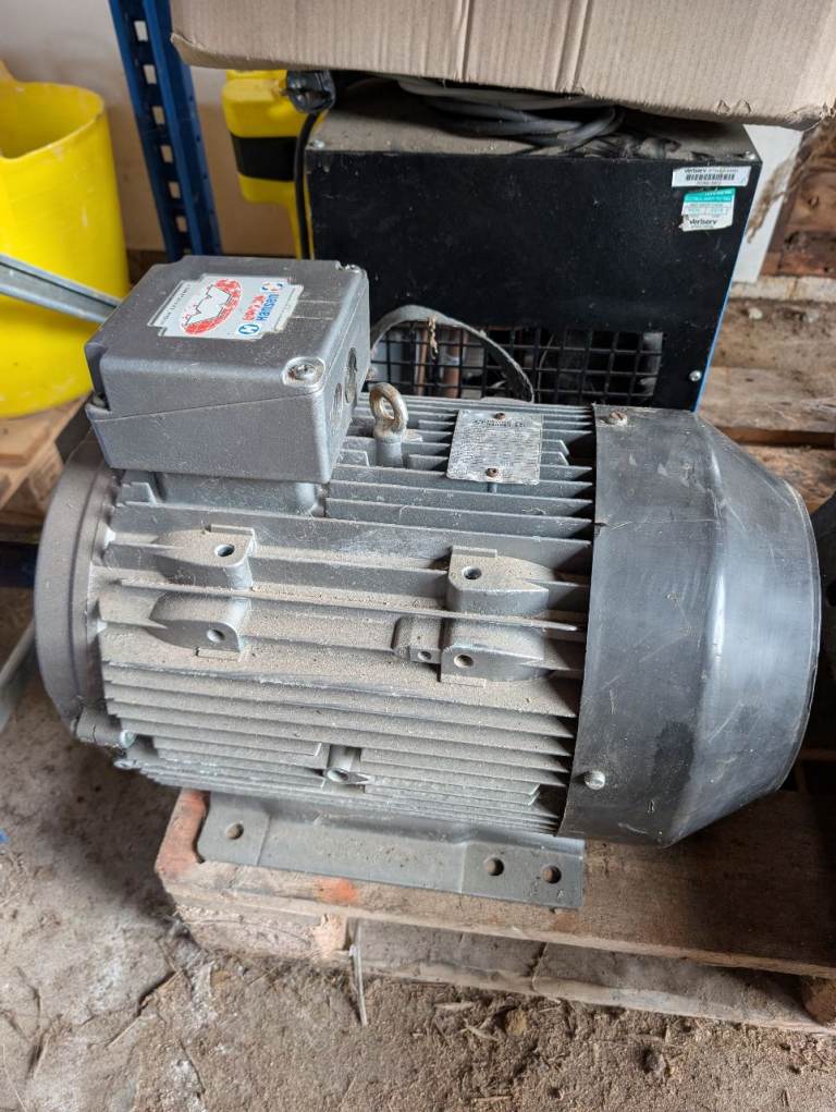 Brook Hansen 15 kW (20 HP) 3-Phase AC Induction Motor (Type: U-DA160LR)