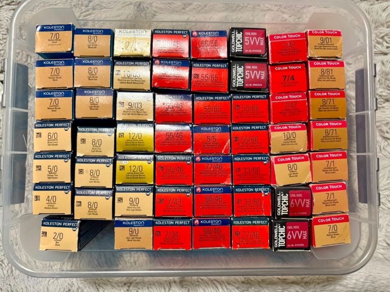 Hairdressing tubes of colours