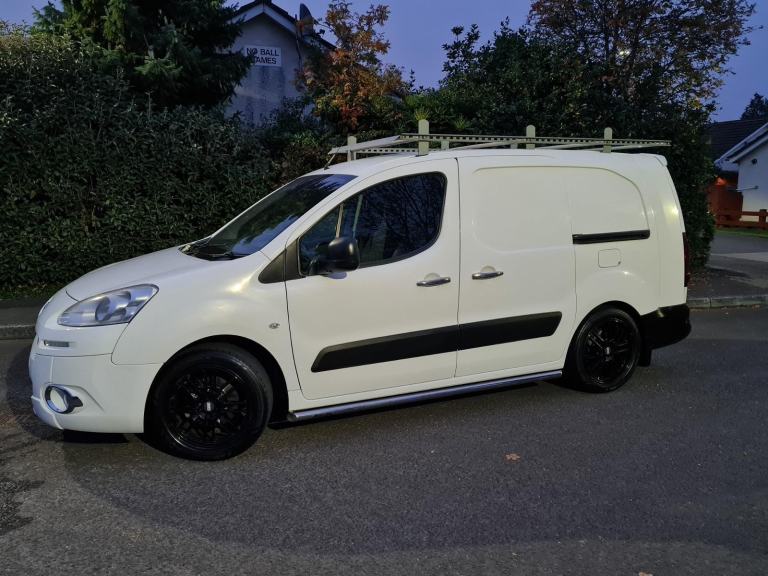 Day Van Camper Van Crew Van 2024 zford Transit 350 Rwd