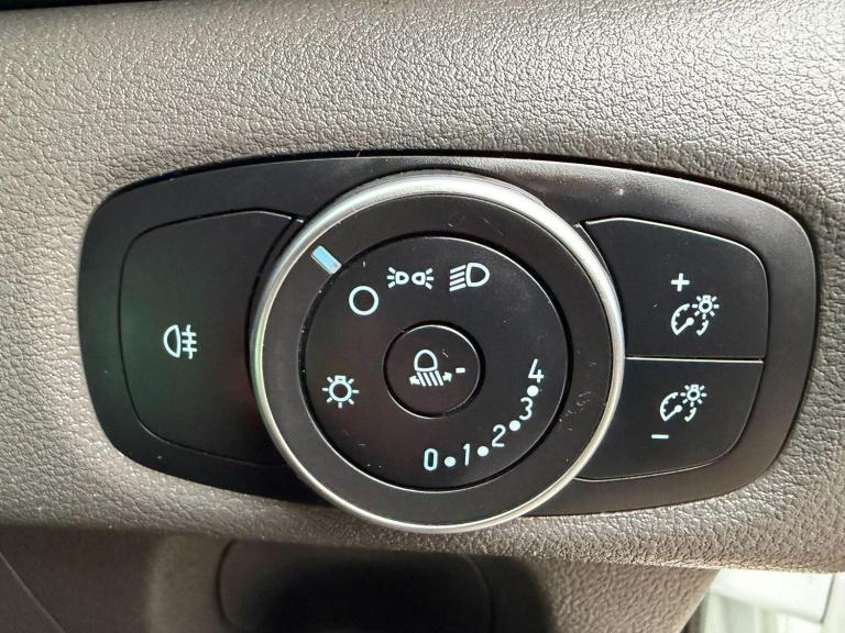 2018 Ford Transit Custom 2.0 TDCi 105ps Low Roof Van PANEL VAN DIESEL Manual