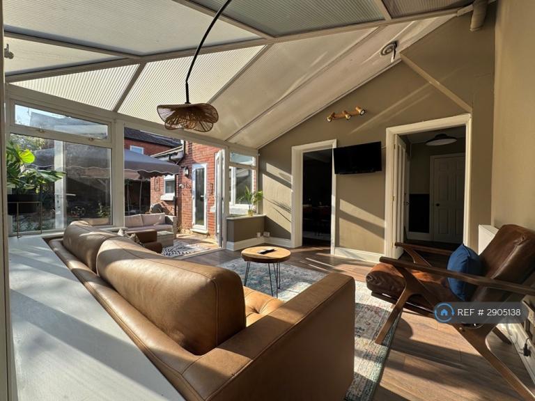 5 bedroom house in West Road, Southampton, SO19 (5 bed) (#2905138)
