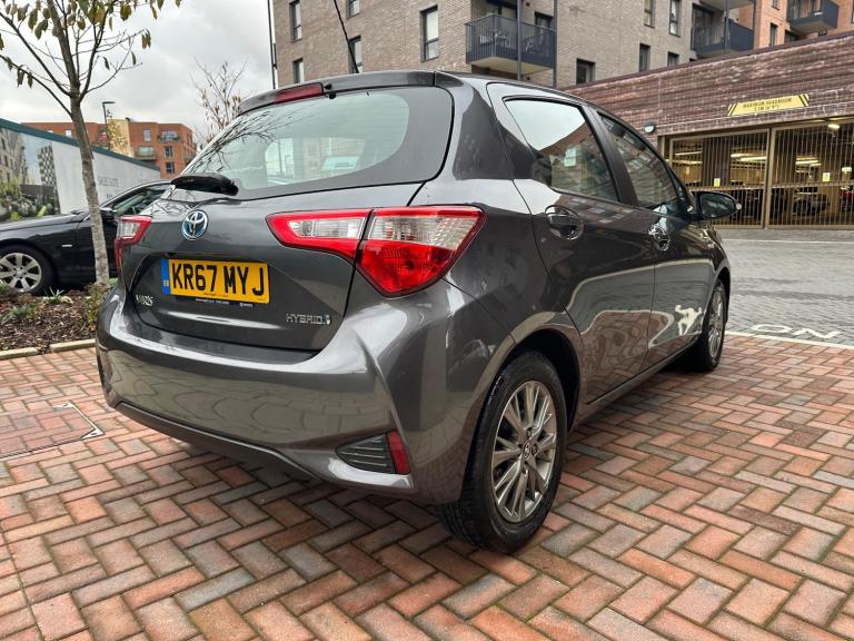 2017 Toyota Yaris 1.5 VVT-h Icon E-CVT Euro 6 (s/s) 5dr HATCHBACK Petrol/Electric Hybrid Automatic