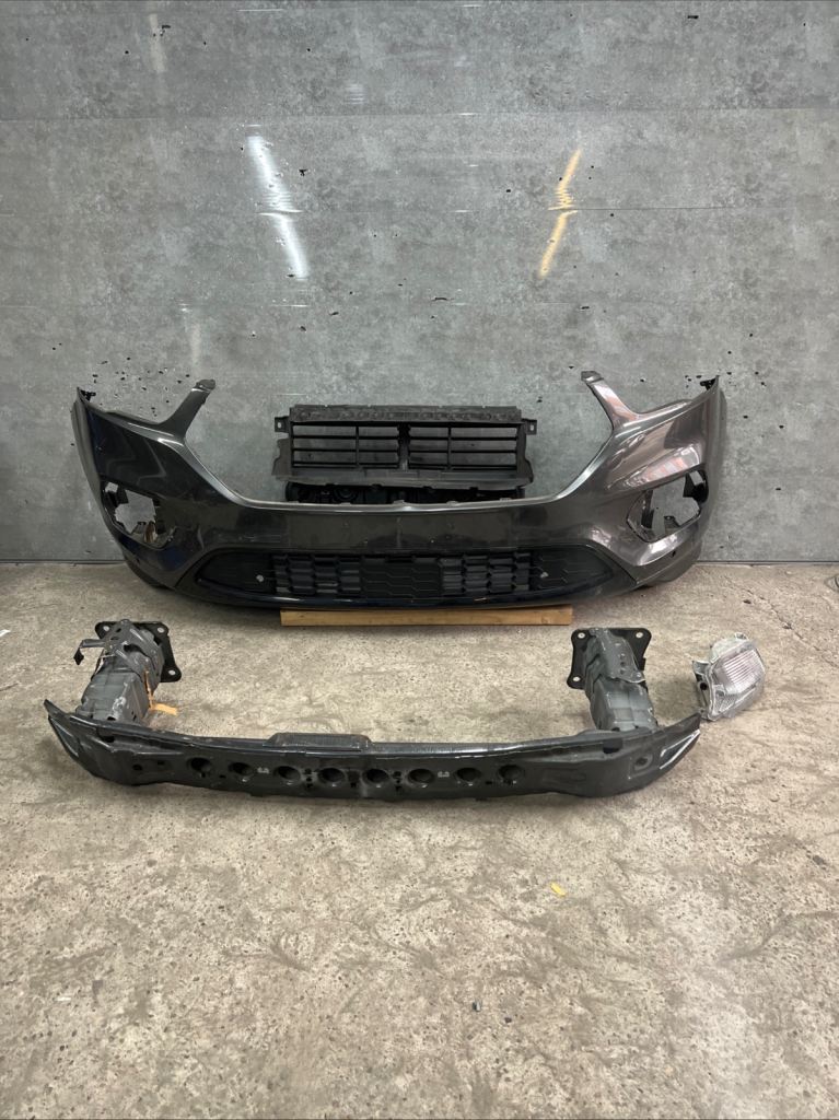 FORD KUGA MK2 FRONT BUMPER CRASH BAR FOG LAMP DUSTER FACELIFT  2017-2020