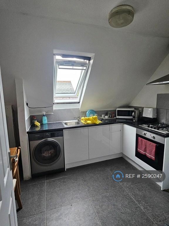 2 bedroom flat in Langley, Slough, SL3 (2 bed) (#2590247)