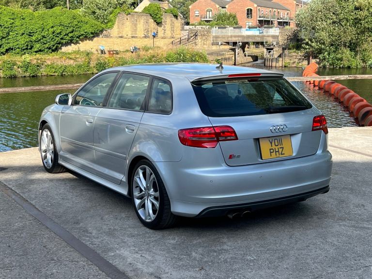 Audi, 2011, 2000 (cc)