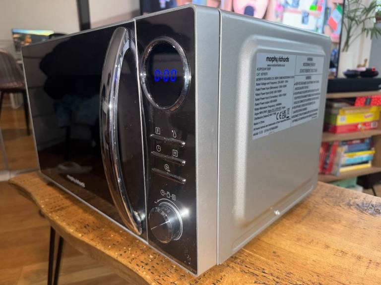 Microwave Oven 23L 900W