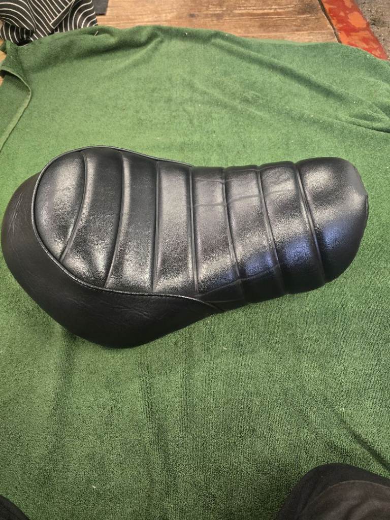Harley davidson sportster seat 