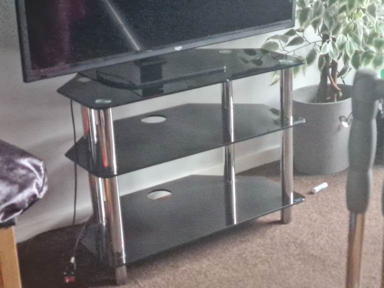 Glass tv stand 