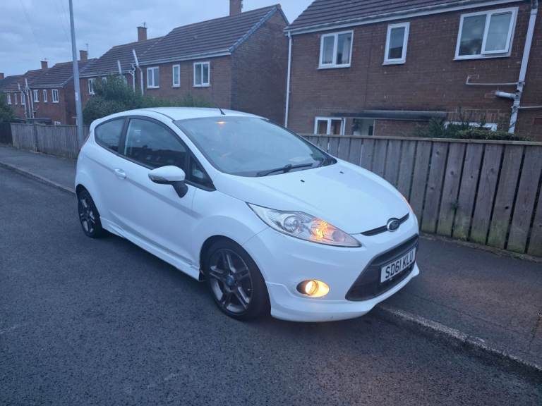 Ford, FIESTA, Hatchback, 2011, Manual, 1560 (cc), 3 doors
