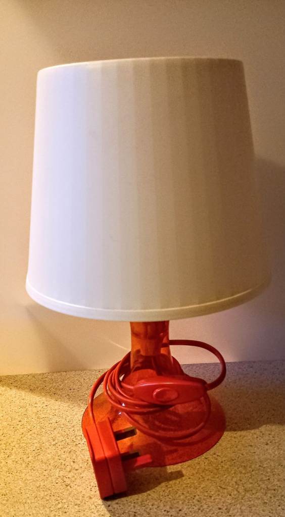 1 X Table Lamp