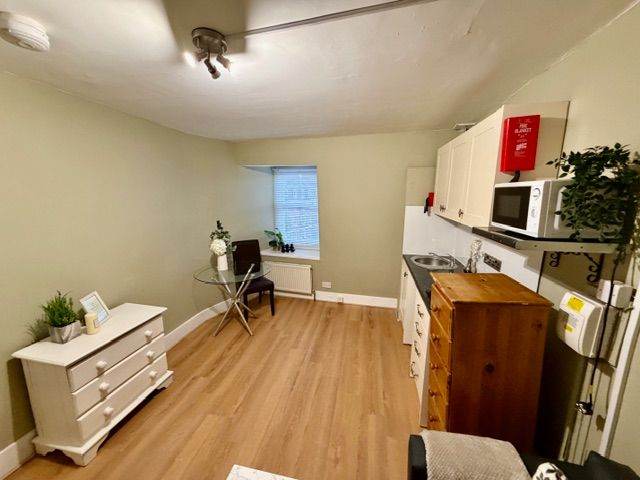 1 Bed Flat, Matheson Road, W14