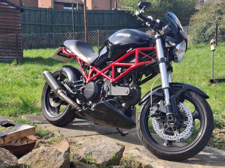 Ducati Monster 695