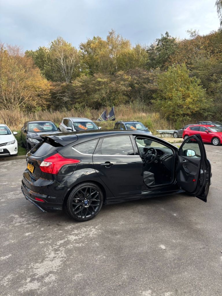 Ford, FOCUS, Hatchback, 2014, Manual, 1560 (cc), 5 doors