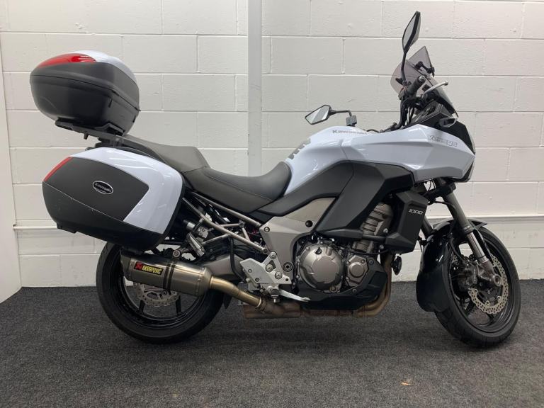 KAWASAKI VERSYS 1000 ABS ** Full Luggage - 12 Months MOT - Akrapovic Exhaust **