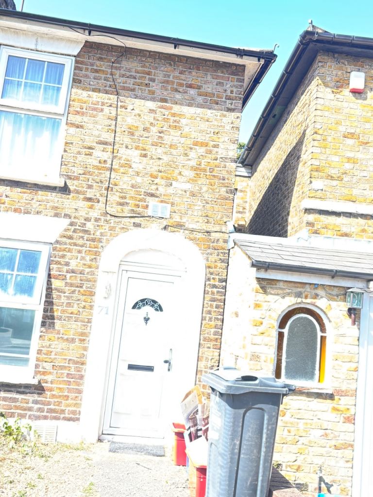 2 bedroom house Hounslow Central