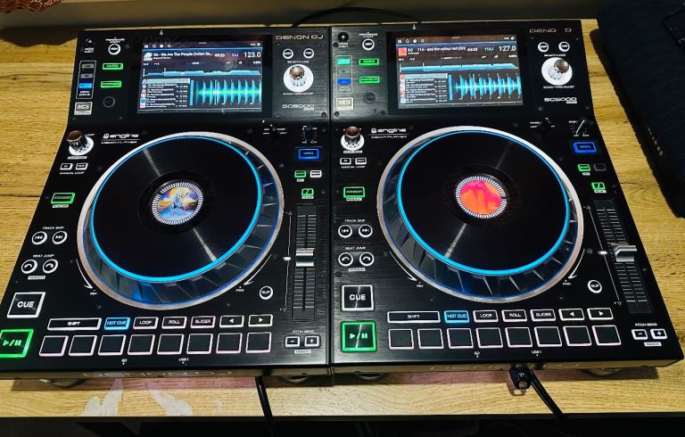 Denon dj sc5000 prime ( pair )+hard case