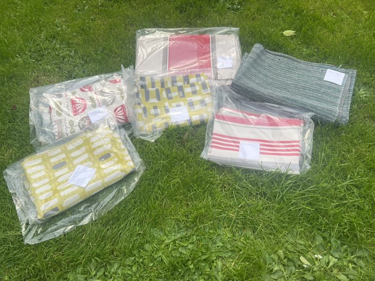 BUNDLE 6 JOHN LEWIS FABRIC REMNANTS RETRO FLORAL STRIPE SIZE IN PHOTOS