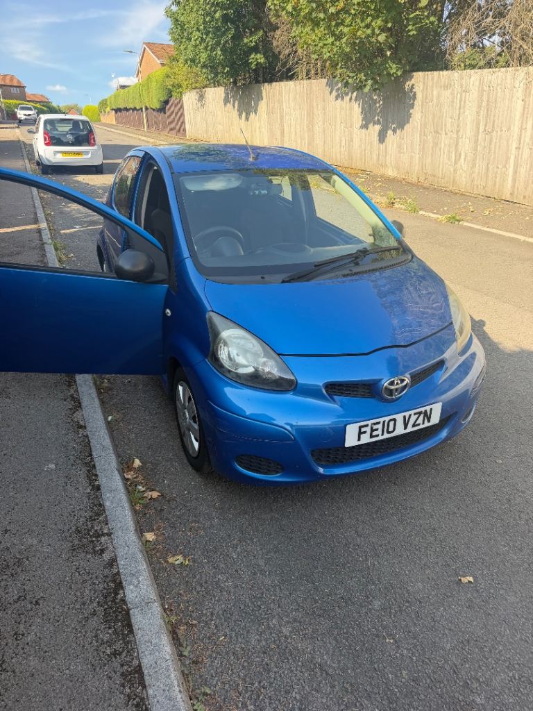 Toyota, AYGO, Hatchback, 2010, Manual, 998 (cc), 5 doors