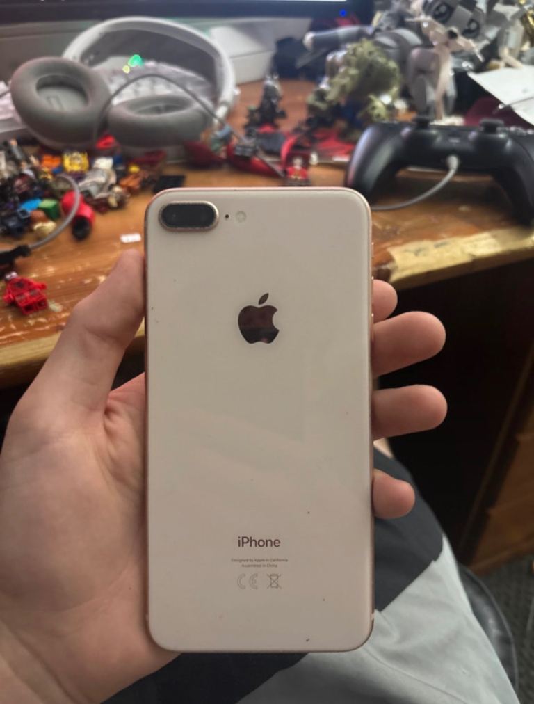 Apple iPhone 8 Plus Gold – Good Condition