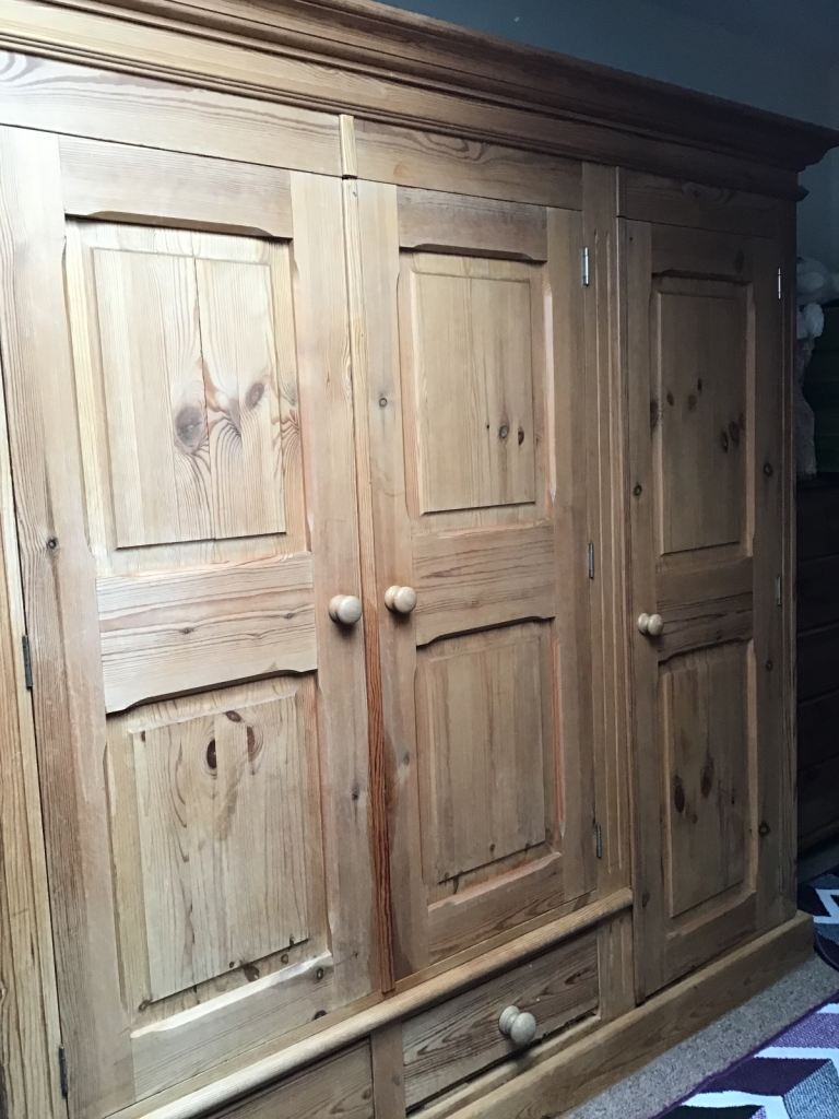 Triple short (child’s) wardrobe and chest of drawers