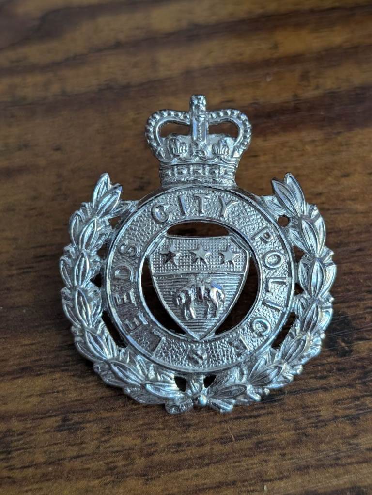Rare Vintage Obsolete Leeds City Police Cap Badge by Firmin of London 