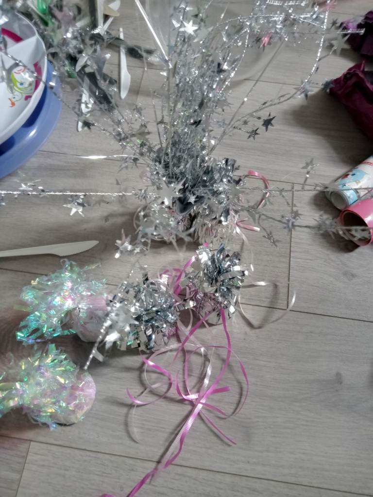 Balloon holders and banners