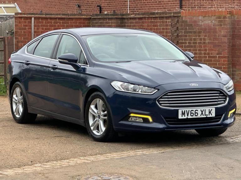 2017 Ford Mondeo 1.5T EcoBoost Zetec Euro 6 (s/s) 5dr HATCHBACK Petrol Manual