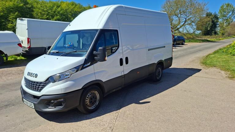 2020 Iveco Daily 35s14 mwb extra high Direct from auto windscreens PANEL VAN Diesel Automatic