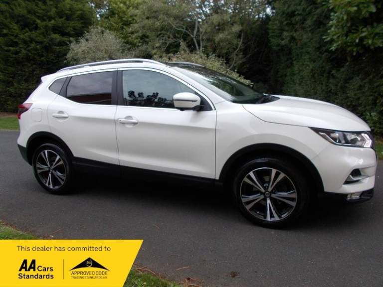 Nissan Qashqai 1.5 dCi N-Connecta SUV 5dr Diesel Manual Euro 6 (s/s) (110 ps)