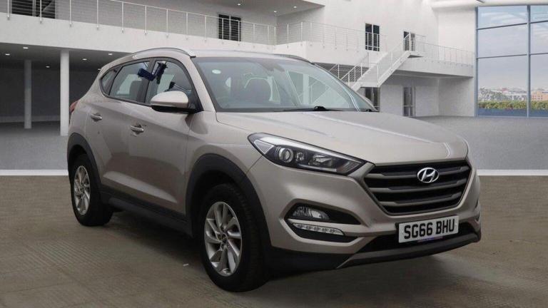 image for HYUNDAI TUCSON 1.7 CRDi Blue Drive SE Euro 6 (s/s) 5dr 2016