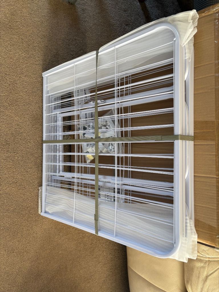 Dogs crate and playpen