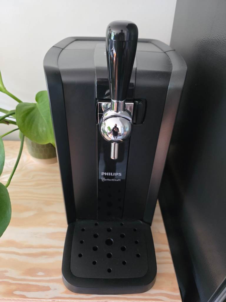 All black Philips PD perfect draft beer keg machine