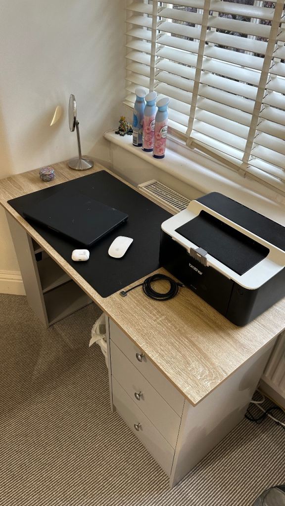 Office table + chair