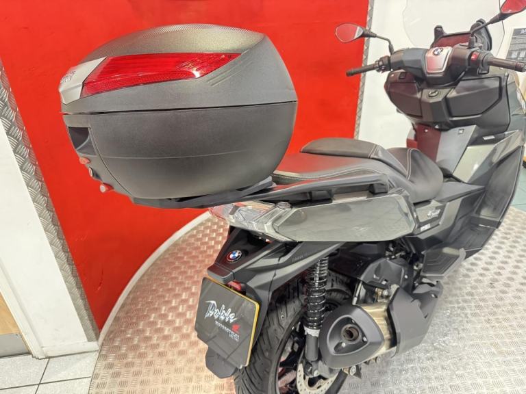 2022 '72' BMW C400 GT 