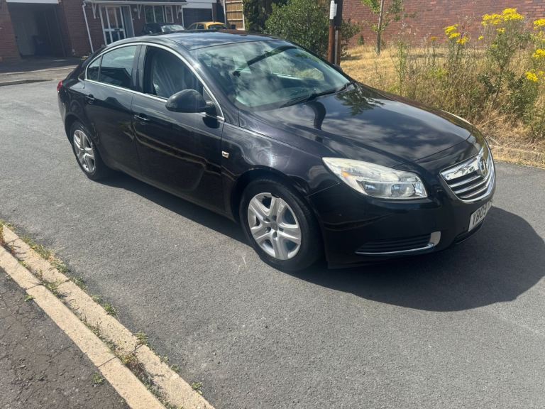 VAUXHALL insignia breaking 