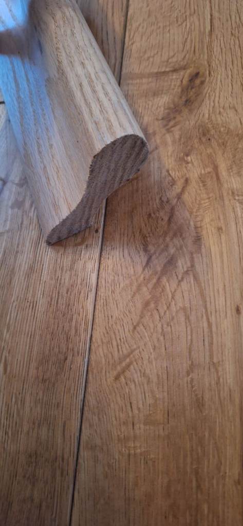 Solid oak pigs ear handrail