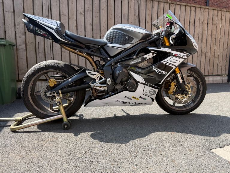 Triumph, DAYTONA, 2006, 675 (cc)