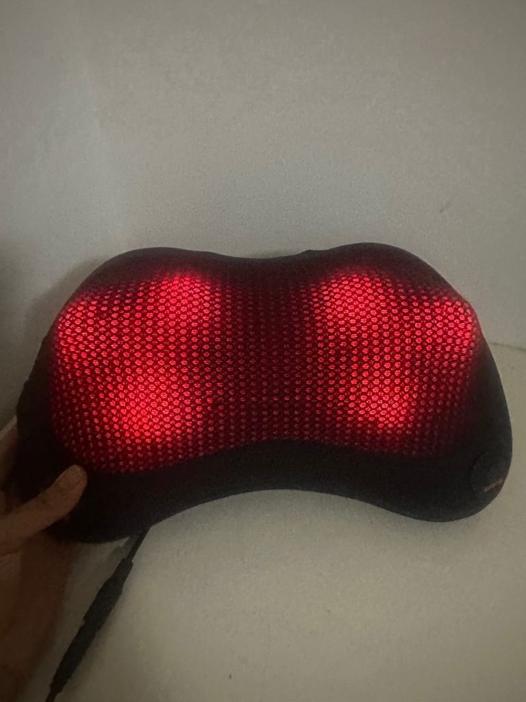 Shiatsu Neck & Shoulder Massager with Heat – Excellent Working Condition