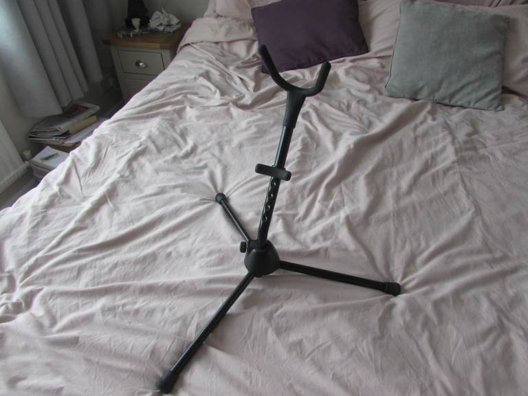 K and M Saxophone Stand