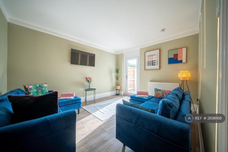 6 bedroom house in Etwall Street, Derby, DE22 (6 bed) (#2698168)