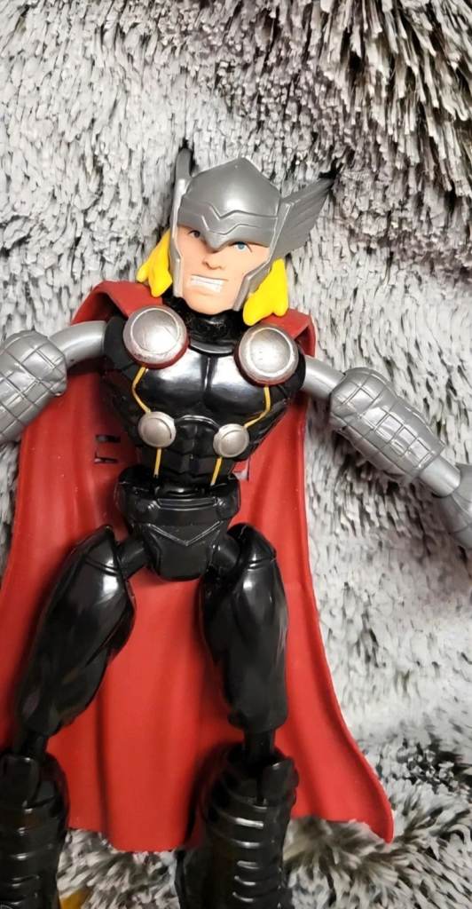 Marvel Avengers Thor Figure 