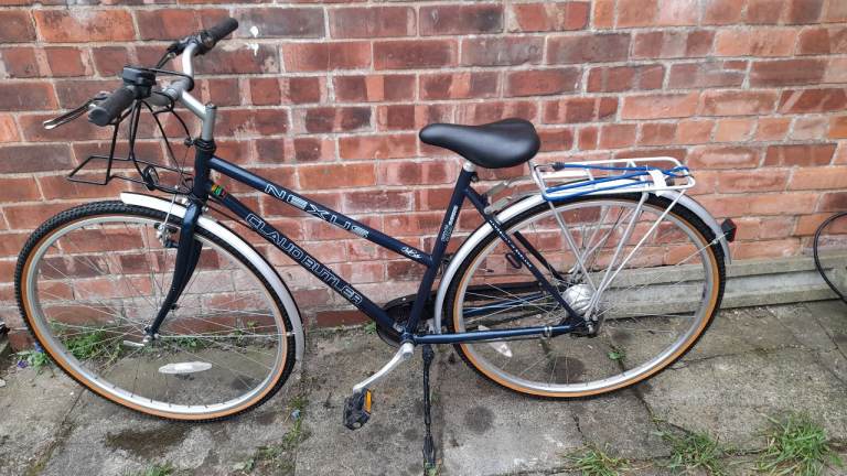 CLAUDBUTLER NEXUS LADIES BIKE. 