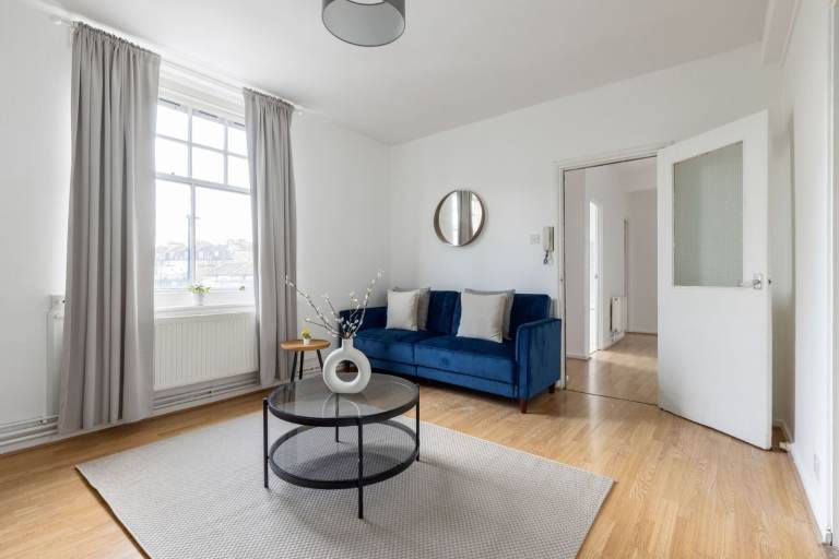 🏙️ MODERN 2-BED PET FRIENDLY | LONG-TERM | COMPANY LETS WELCOME – SHOREDITCH E2